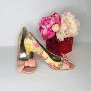 Alfani woman Shoes floral 6.5